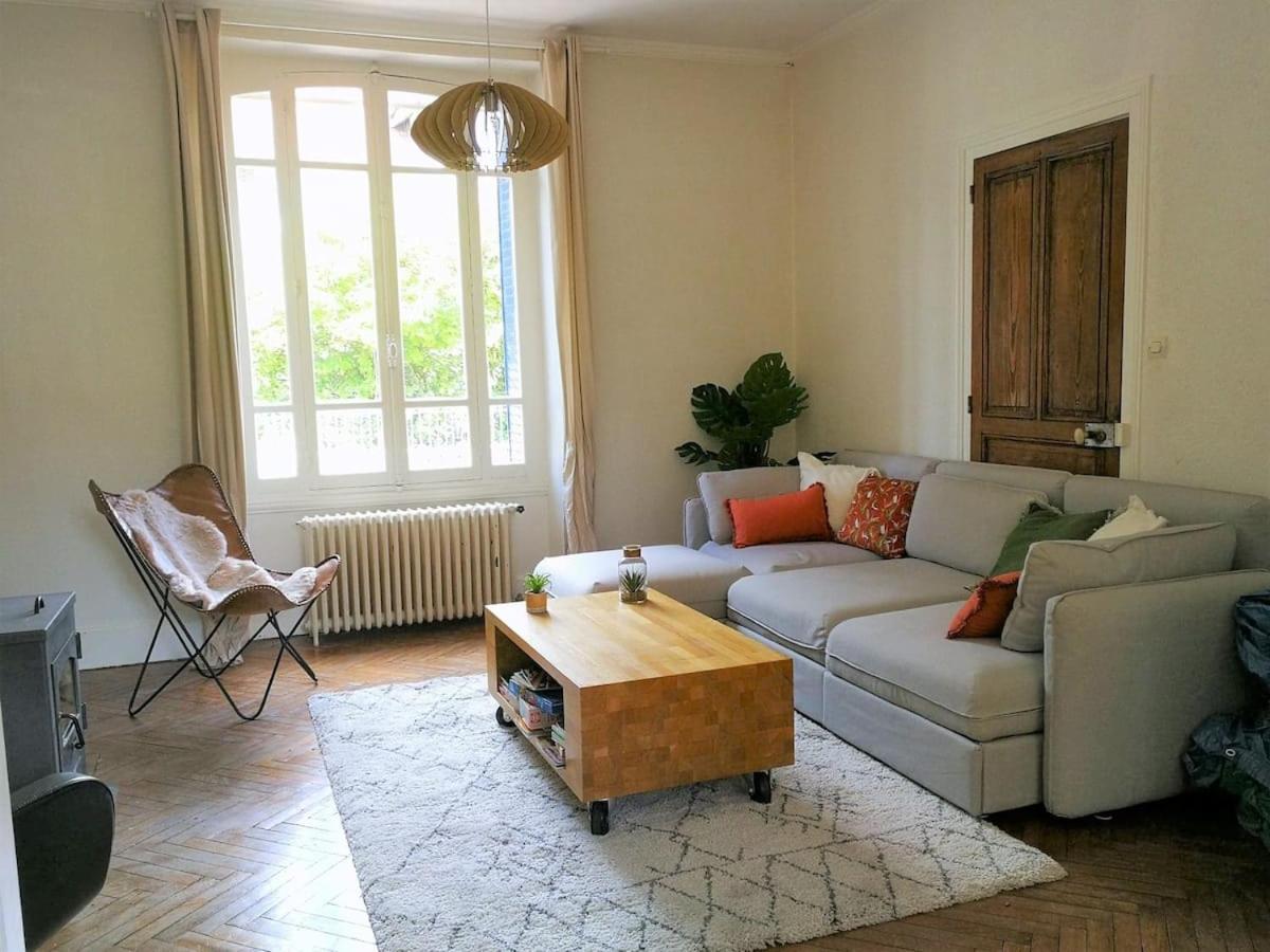 Charmante Maison Bourguignonne Avec Grand Jardin Et Parking モンバール エクステリア 写真