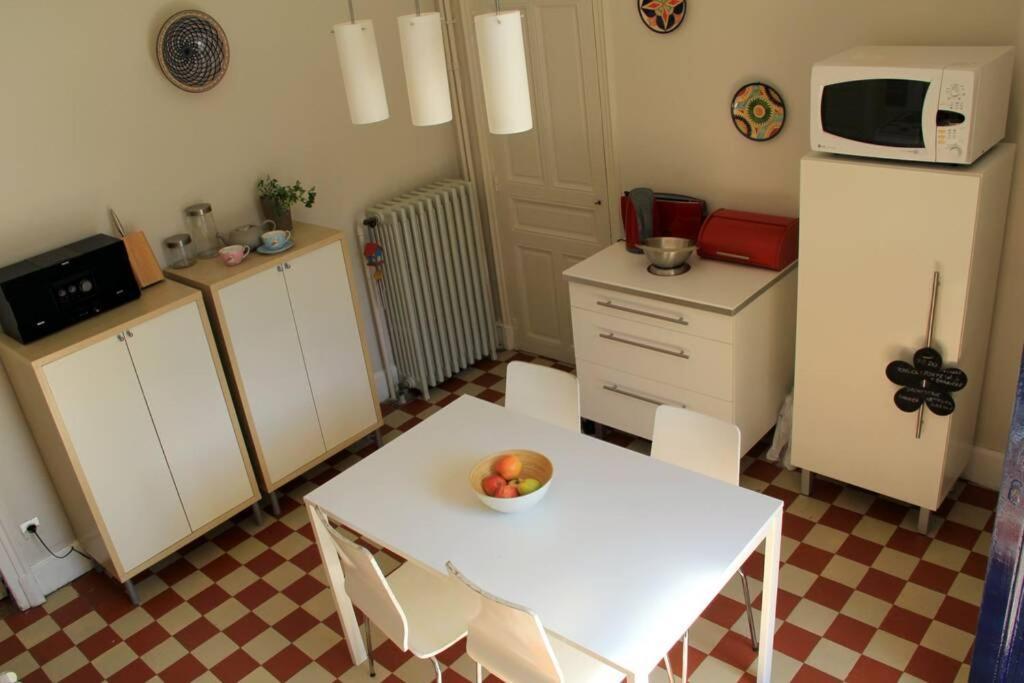 Charmante Maison Bourguignonne Avec Grand Jardin Et Parking モンバール エクステリア 写真
